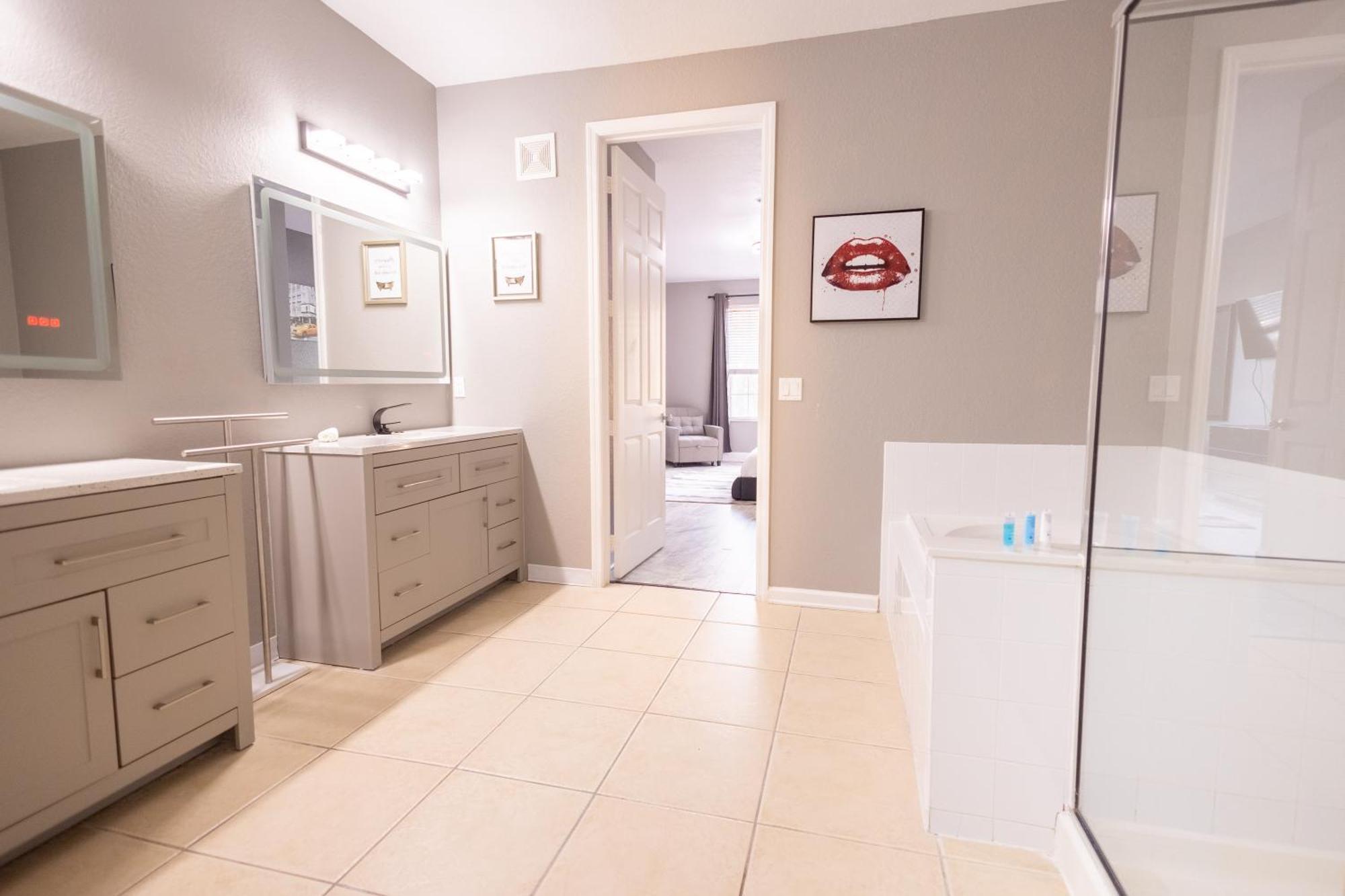 Disney Parks- International Dr - Orlando Luxury Condominium- Fully Equipped - 3Bed & 2 Bath- Kültér fotó